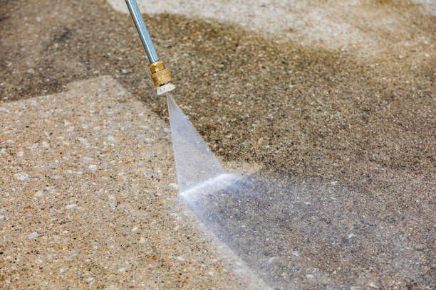 Best Pool Deck Cleaning  in Wanakah, NY